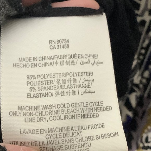 BCBGMAXAZRIA Dress Women Small Celestial Paisley Deep V-Neck Pockets NO BELT - Picture 7 of 10